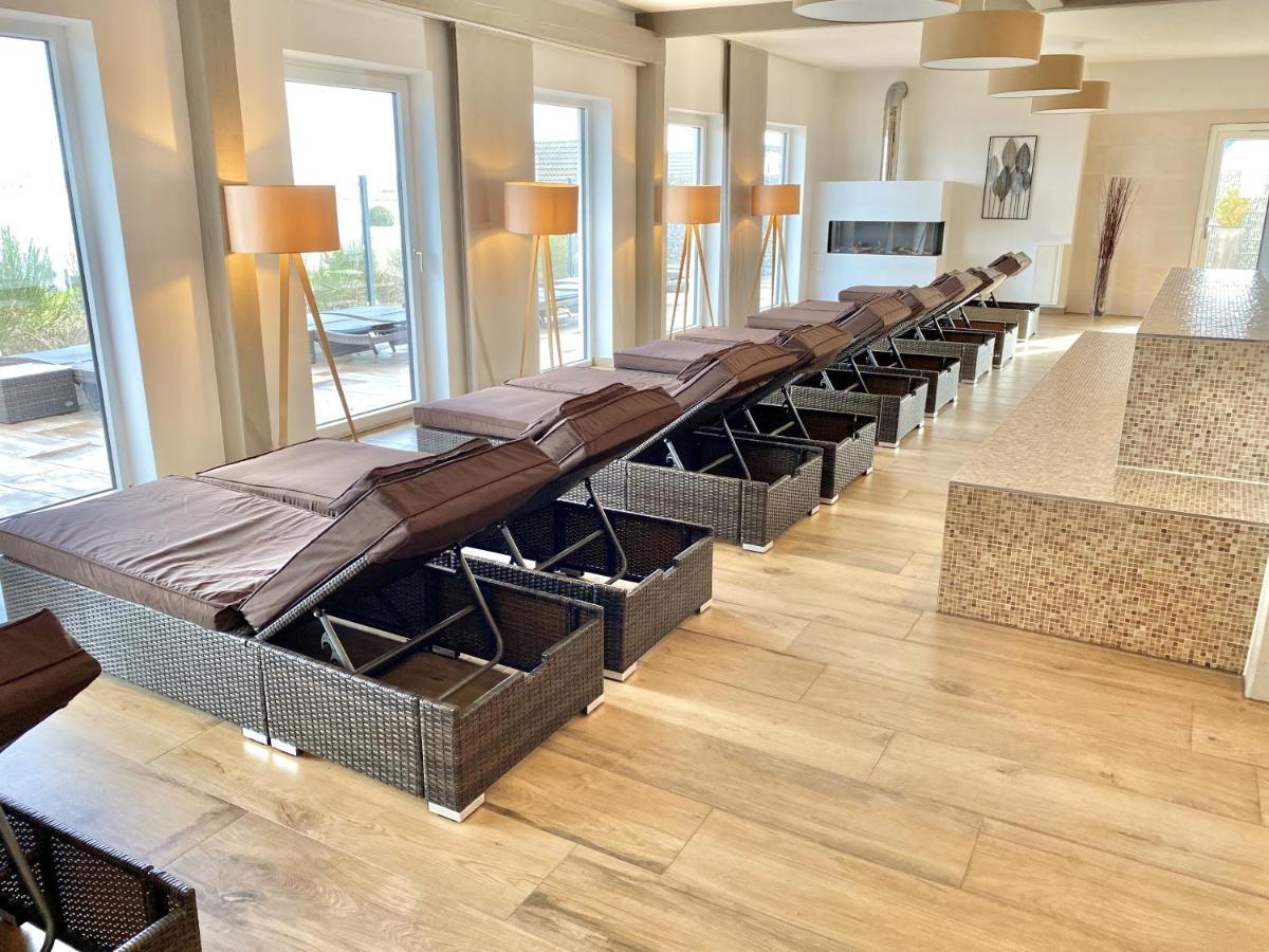 Moenchgut Living & Spa Gager Eksteriør billede Storage beds
