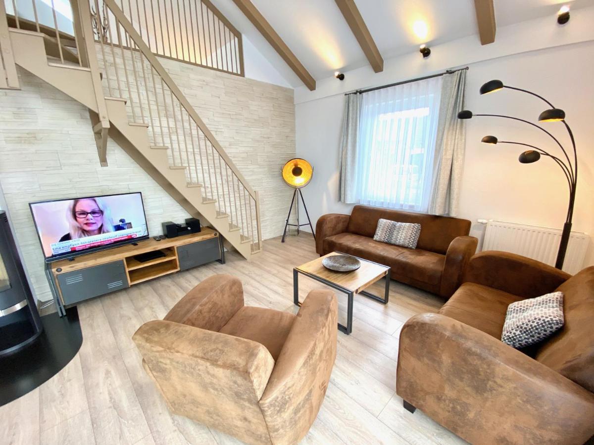 Moenchgut Living & Spa Gager Eksteriør billede A living room in a German apartment