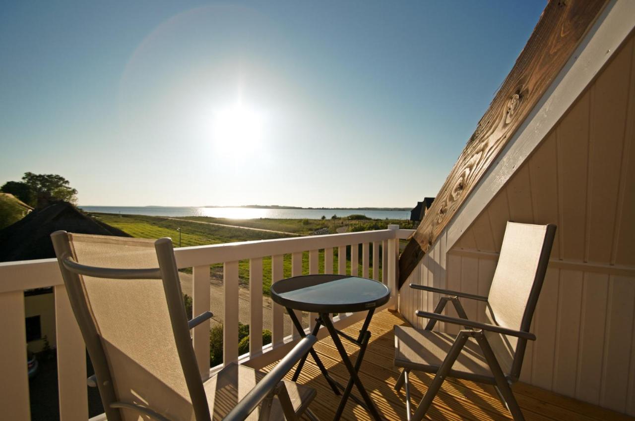 Moenchgut Living & Spa Gager Eksteriør billede A view of the Atlantic Ocean from the deck of a Cape Cod hotel