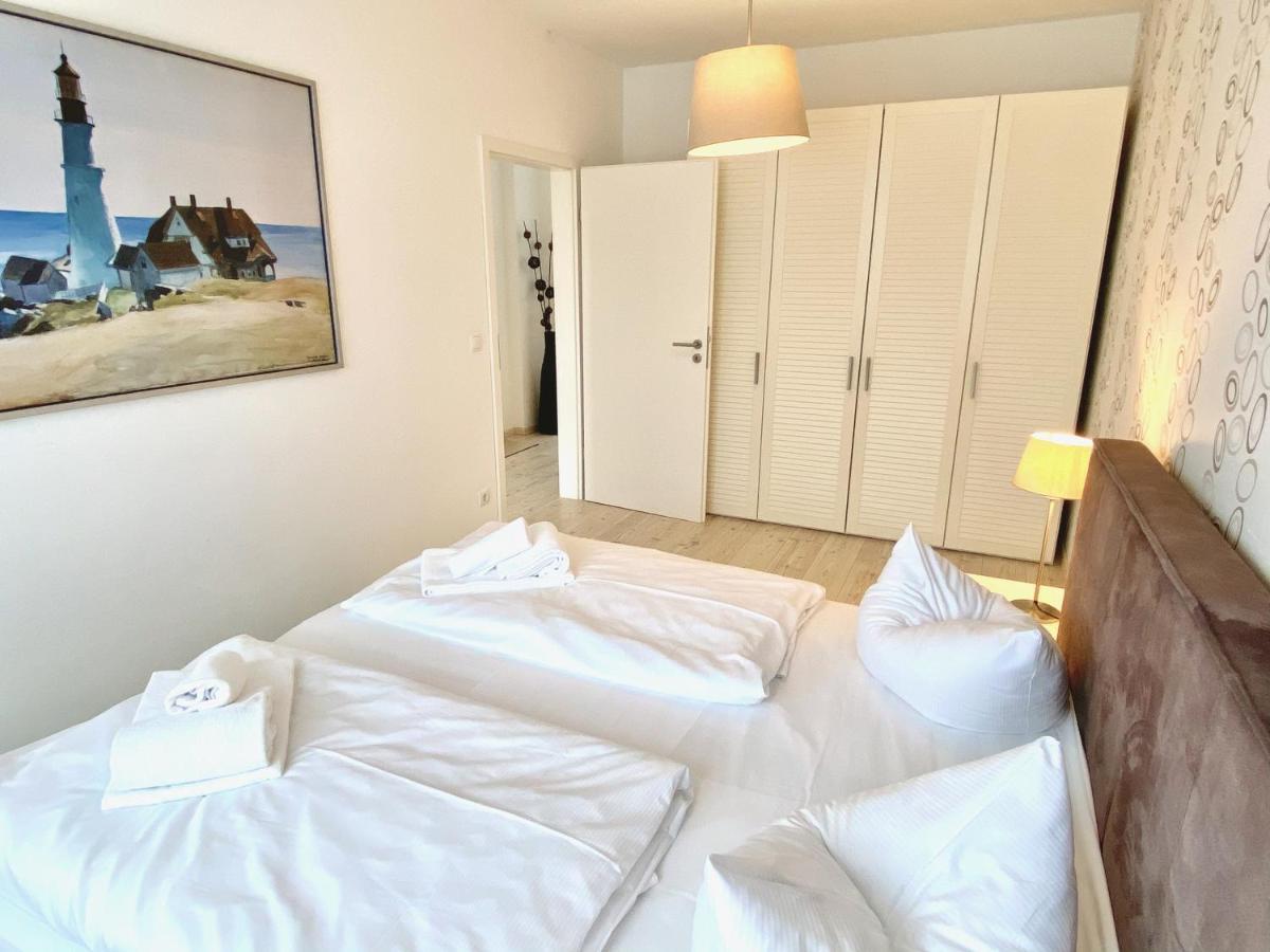 Moenchgut Living & Spa Gager Eksteriør billede A bedroom in a German hotel