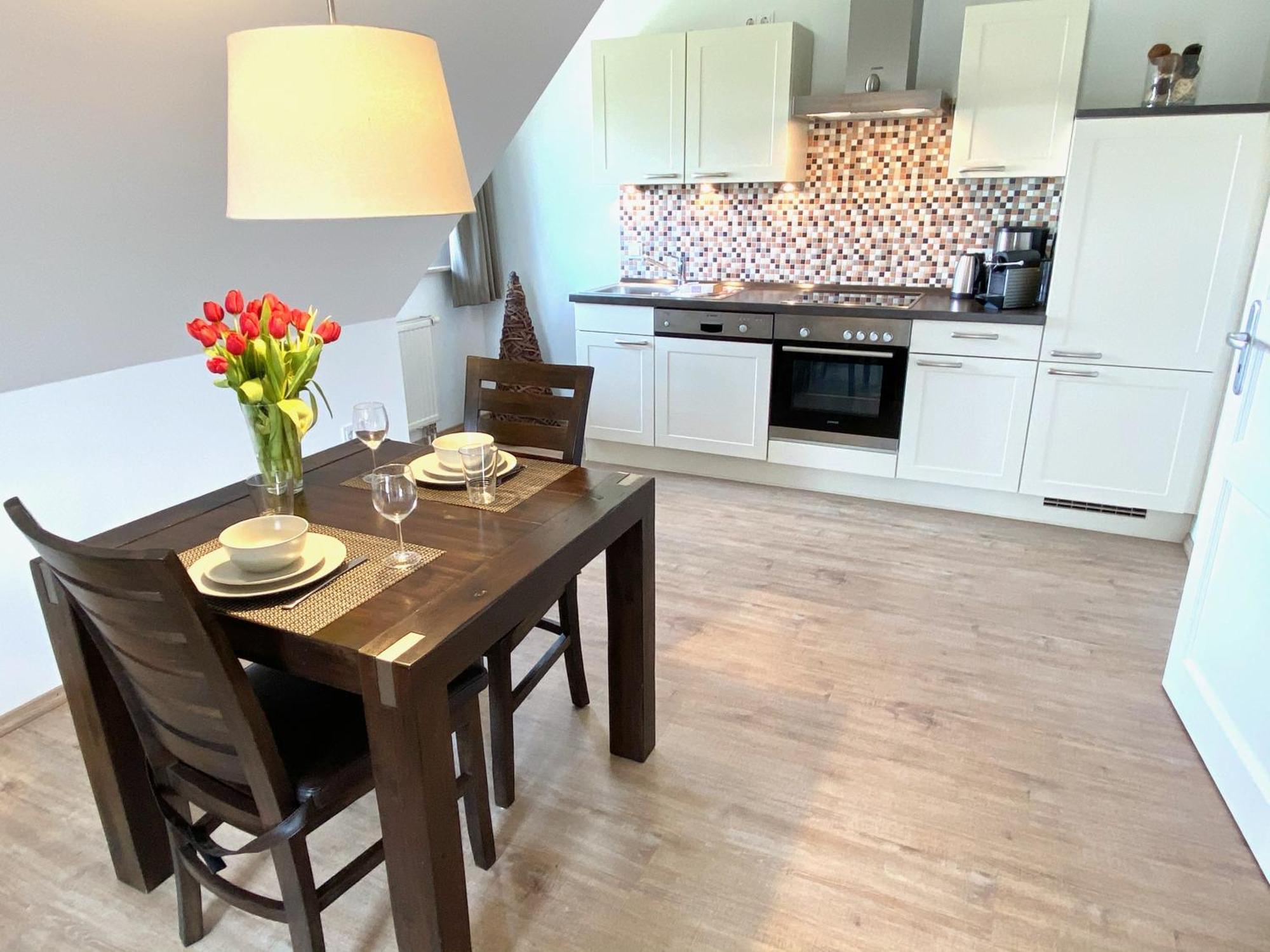 Moenchgut Living & Spa Gager Værelse billede A modern German kitchen