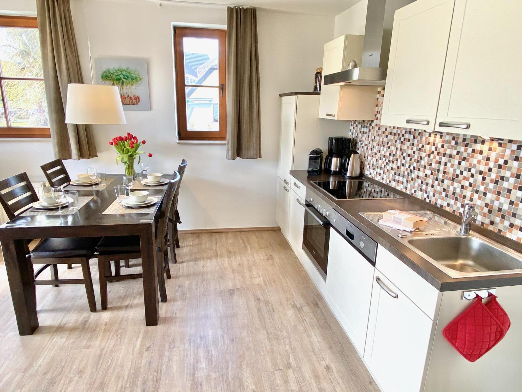 Moenchgut Living & Spa Gager Værelse billede A typical kitchen in a German apartment